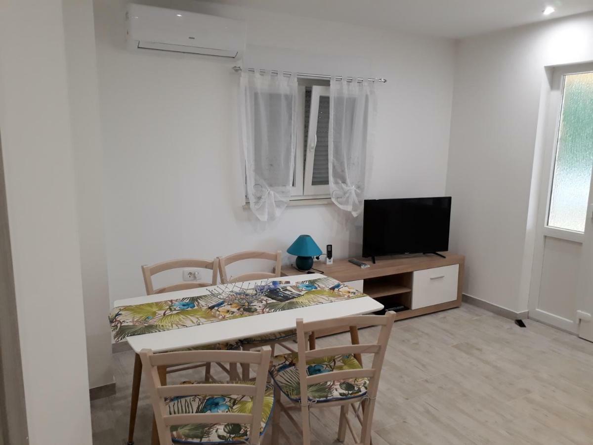 Apartments Roko 科斯特雷纳 外观 照片